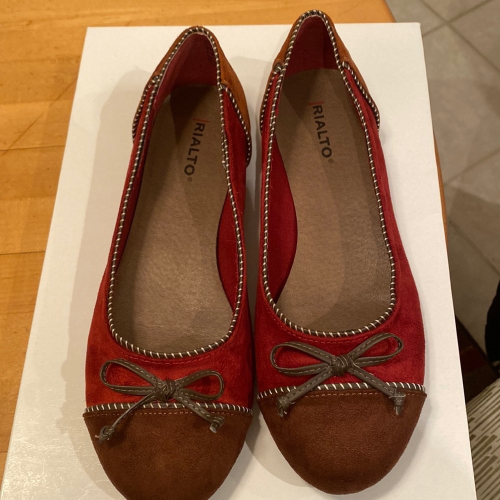 Rialto suede tricolor flats - new without tags - autumn red multi - size 9